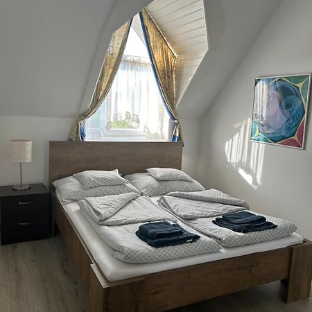 Sára magánszálláshely Debrecen Esterno foto